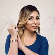 Claudia Martínez - Claudia Connects